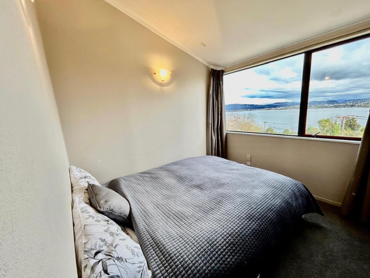 Premium Lake View Home Rotorua Bagian luar foto
